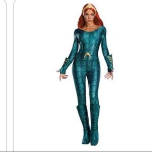 Mera - aqua man costume size Medium